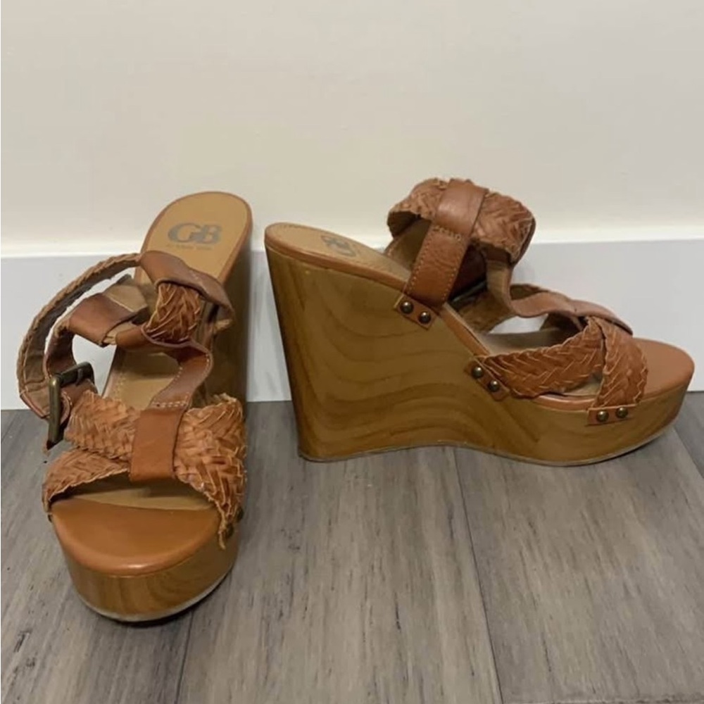 Gianni Bini Women's Cognac Wedge Sandals